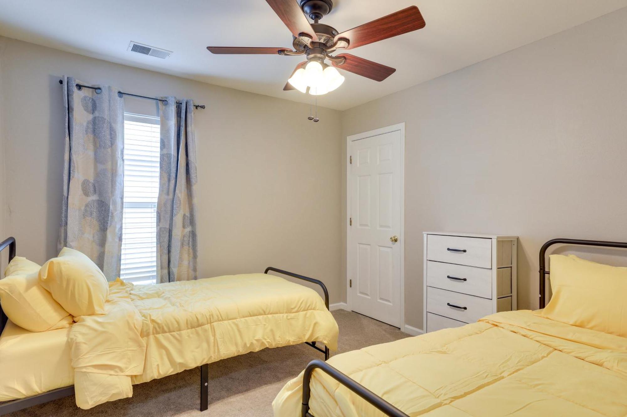 Charming North Charleston Townhome - Pets Welcome! Екстер'єр фото