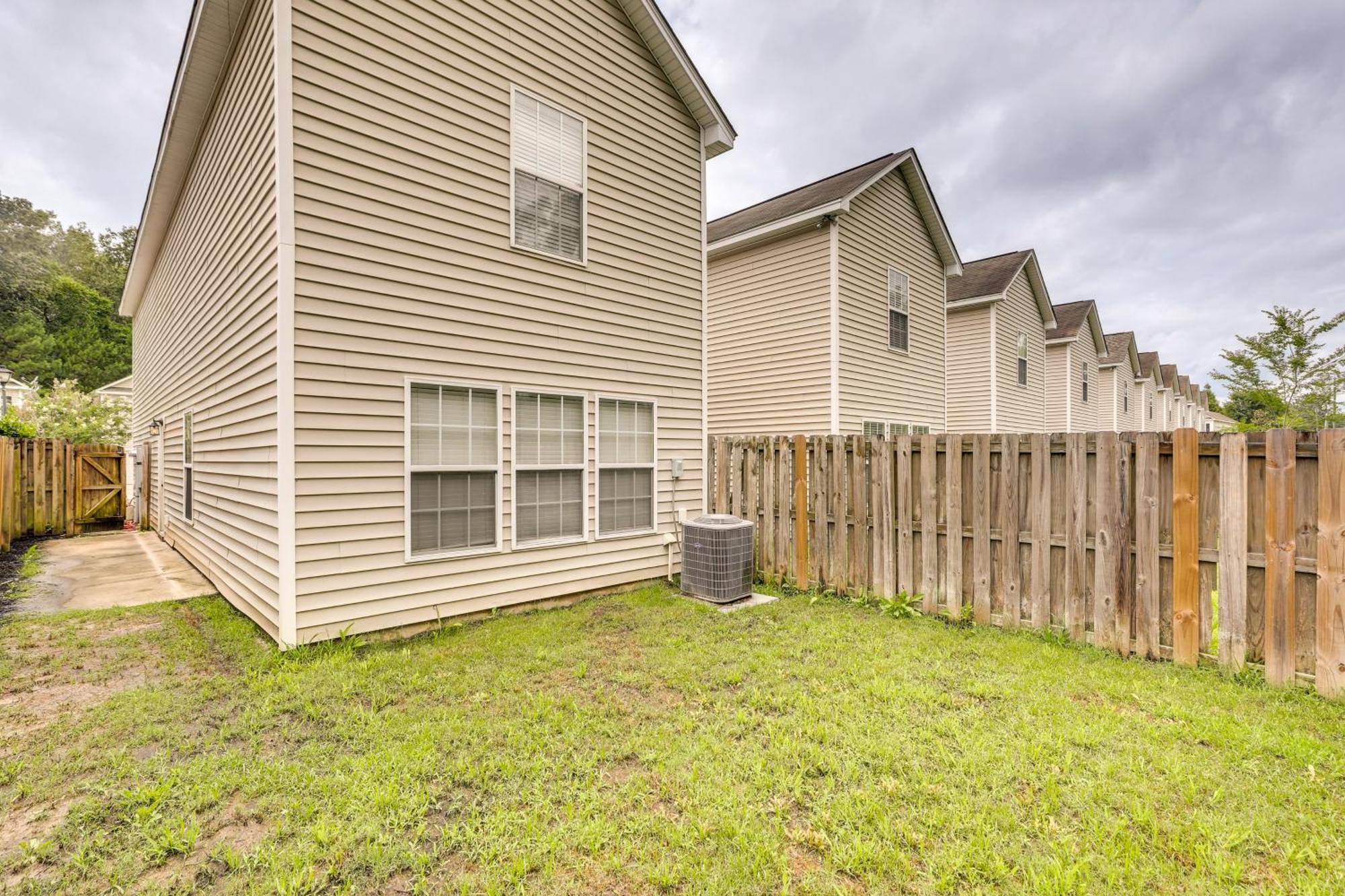 Charming North Charleston Townhome - Pets Welcome! Екстер'єр фото