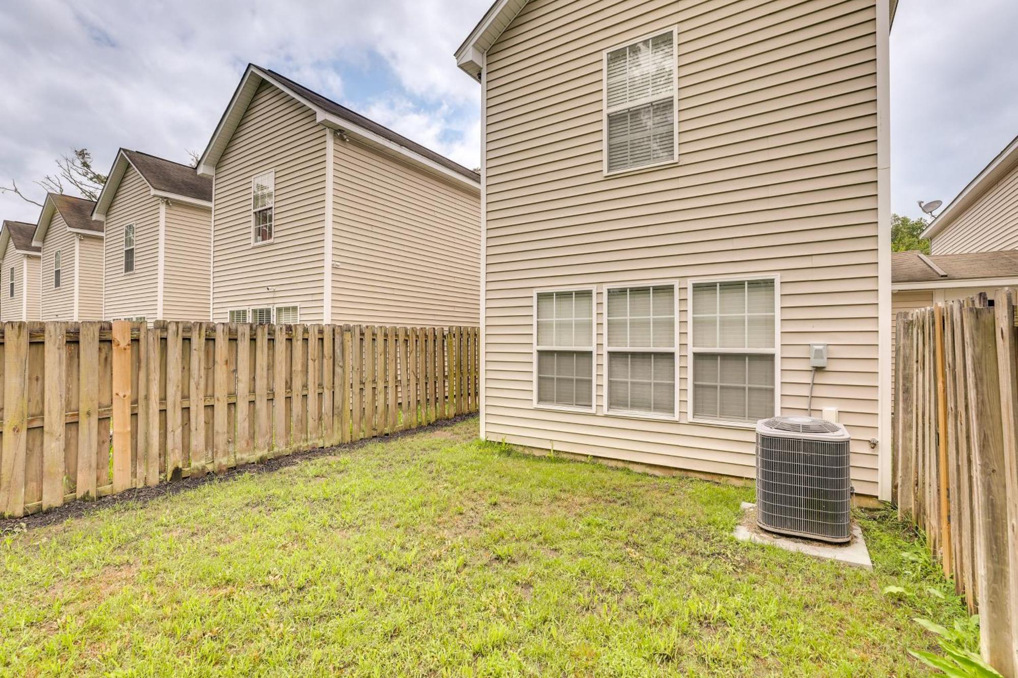 Charming North Charleston Townhome - Pets Welcome! Екстер'єр фото